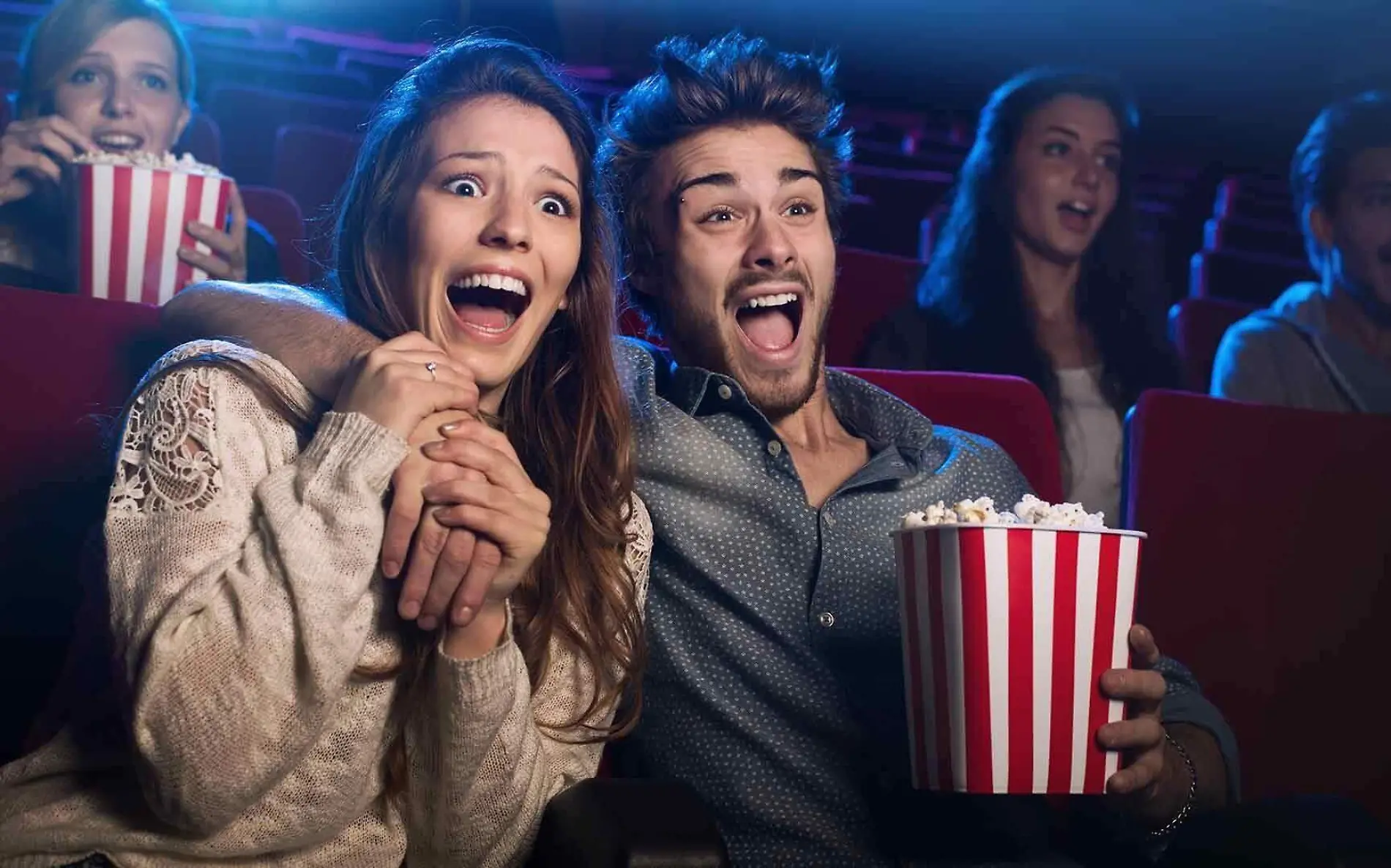 pareja en el cine